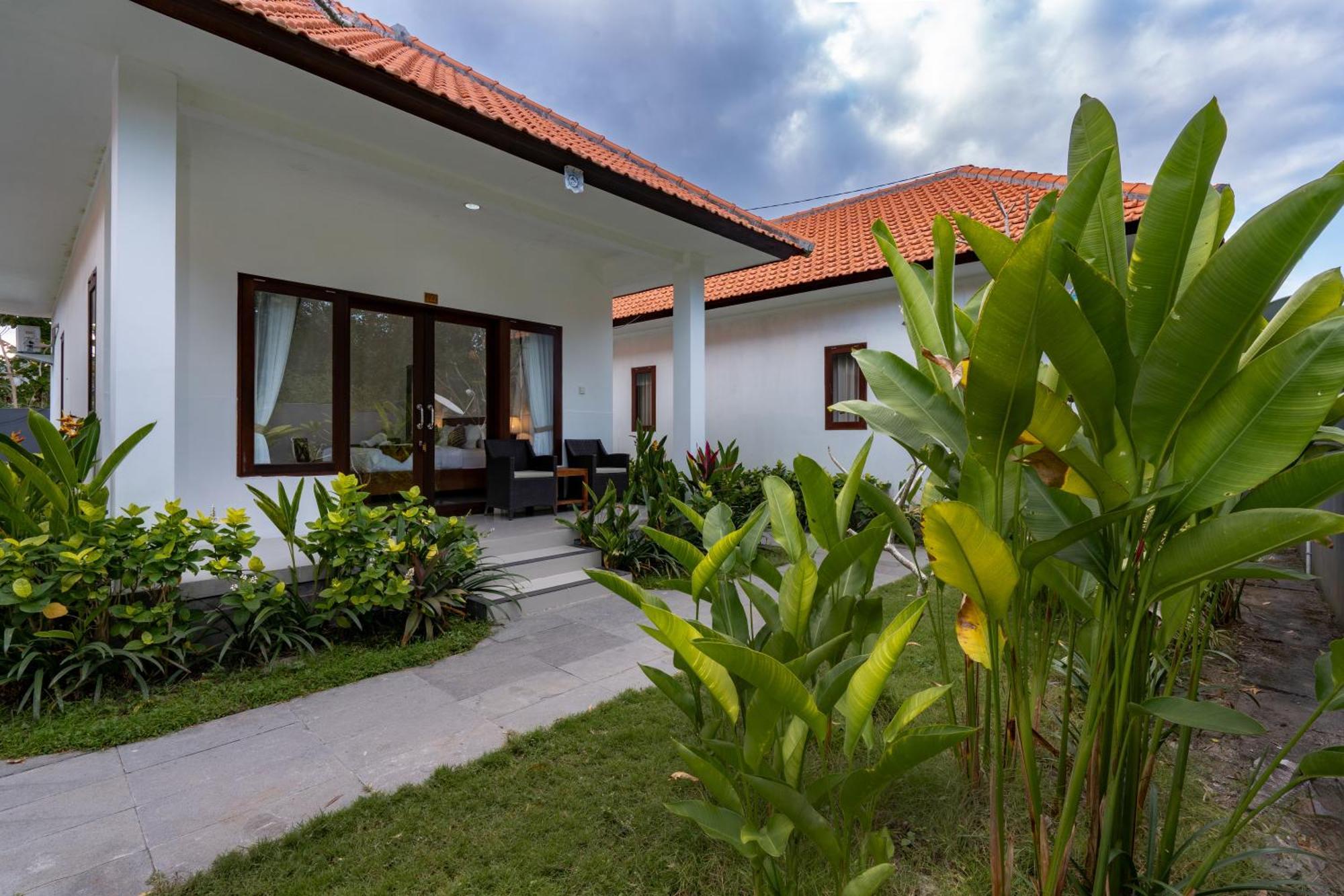 Nusa Indah Onai Hotel Lembongan Exterior photo